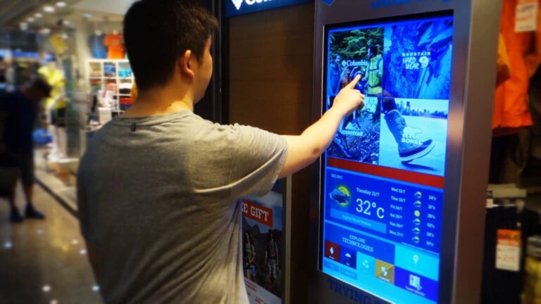5 advantages of having touchscreen terminals in your business